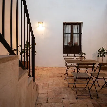 La Casa Del Santo